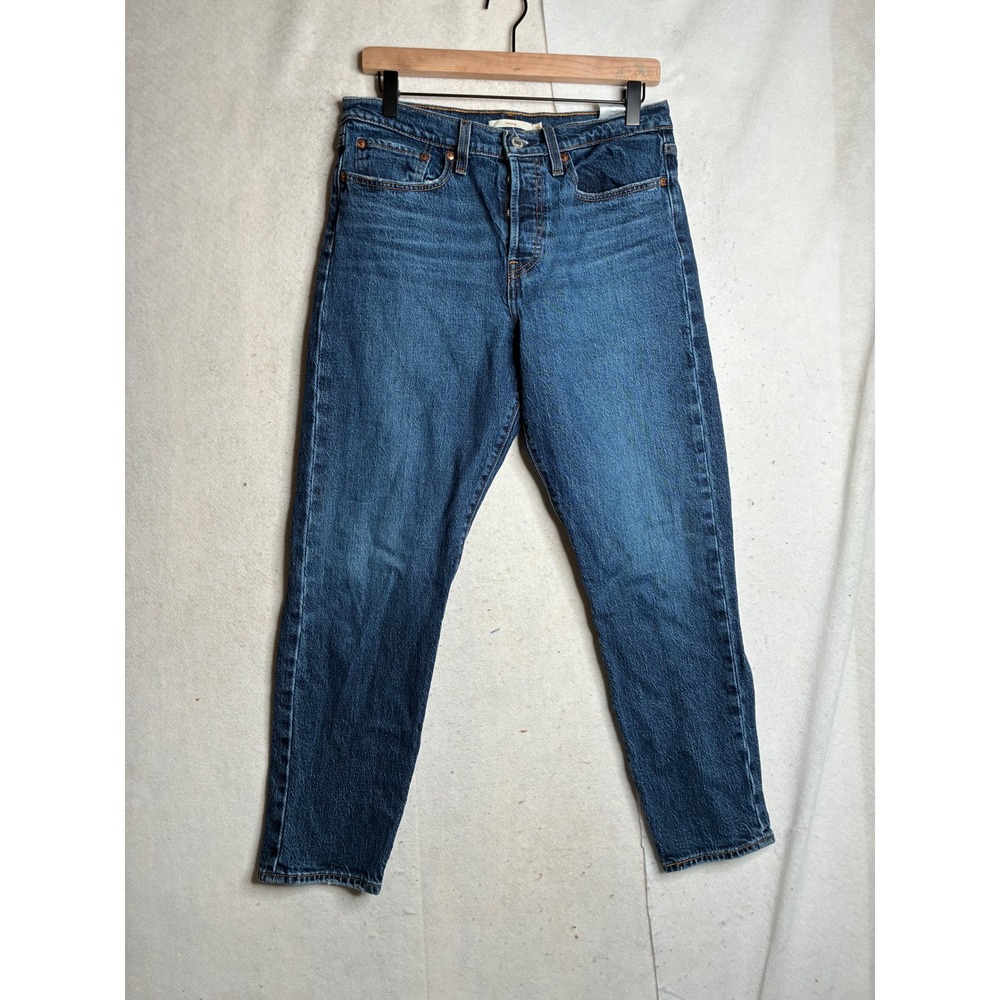 Levis Premium Wedgie Fit Jeans Womens 30 Medium Wash Button Fly High Rise Denim
